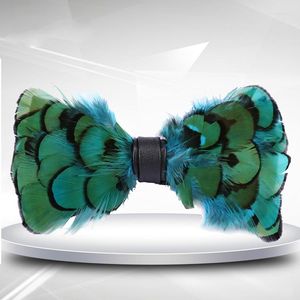 Muszki Streetwear Men De Lujo Butterfly Shirt Bowtie Feather Formalna sukienka Krawat Bluzka Luksusowa