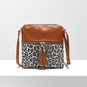 Bolsas de noche Chicas Casual Bolsa de hombro Leopardo Cuero Crossbody Light-Peso Borla Mujeres Solapa Verano