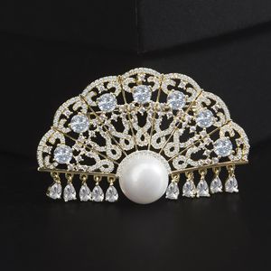 Classic Fan Enamel Pin Vintage Brooches For Women Charm Imitation Pearls Clothing Badge Jewelry Birthday Party Gift