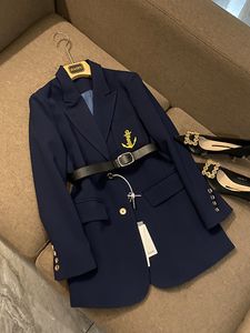 2022 Autumn hackad-lapel fast färgbroderi blazers blå långärmad bälte enbrödade utkläder d2o311253