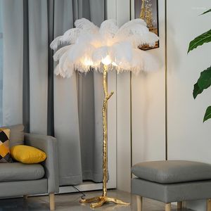 Golvlampor modern design plam träd form rosa vit struts fjädrar lampa guld stående belysning fixtur för vardagsrum sovrum hem