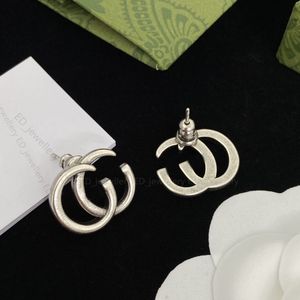 2023 Women's Classic stud Fashion Sier Earrings Vintage Hollow out Letter Personality Party Jewelry