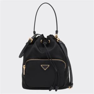 مصمم حقيبة دلو حقيبة يد سوداء النساء المراهنات أزياء عارضة الثنائي إعادة النايلون لينة عالية الجودة حقيبة فاخرة