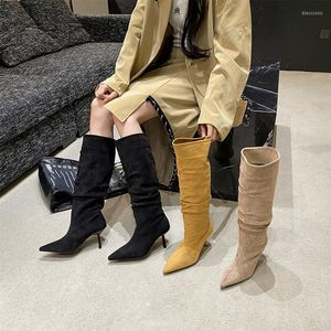 Botas apontadas para as mulheres joelheiras bombas de festas de inverno saltos magros calçados amarelos pretos BEIGE SLHE