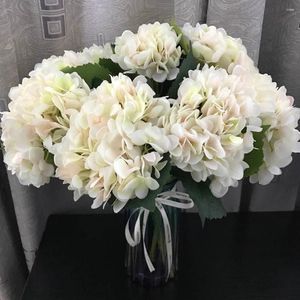 Kwiaty dekoracyjne 10 sztuk przyjęcie weselne przychylność sztucznego bukietu kwiatowego wystroju domu różowy niebieski biały multi kolory 6 głowic jedwab