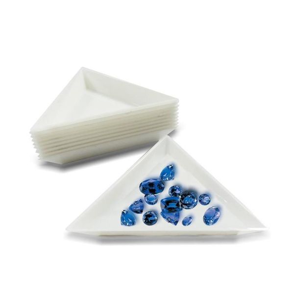 Ganze 100 Stück weiße Kunststoff-Dreieck-Schmucksortierschale Edelstein-Sammlung Aufbewahrungsperlen Kristall-Nagelkunst-Werkzeug-Tablett2661