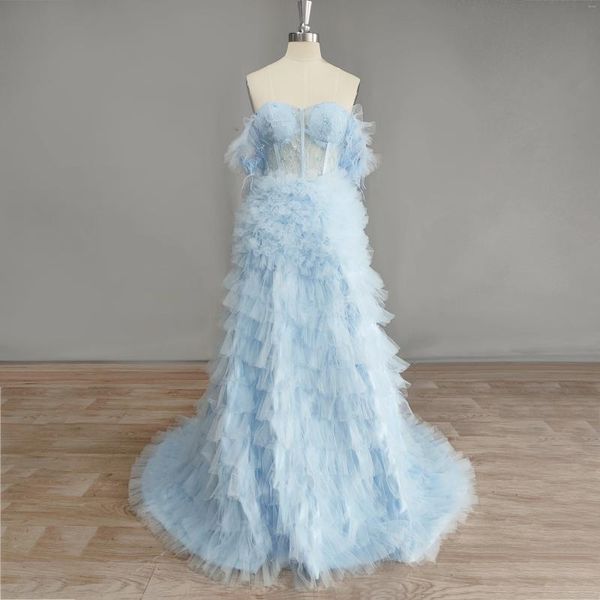 Abiti da festa DIDEYTTAWL Real Pos Pizzo con spalle scoperte Piume Abito da ballo Sweetheart Tulle Abito da sera principessa a strati con spacco laterale alto