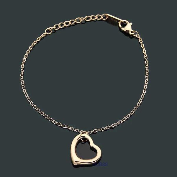 Tiffanies Bracciale Collane con ciondolo Hollow Single a Peach Heart Designer a mano Catena di gioielli Bracciali a forma di cuore Oro / Argento / Rosa Marchio completo Tiffanly Tljm