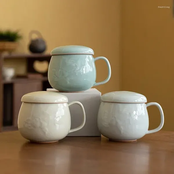 Set di stoviglie in ceramica con tazza da tè in cachi in rilievo in stile cinese
