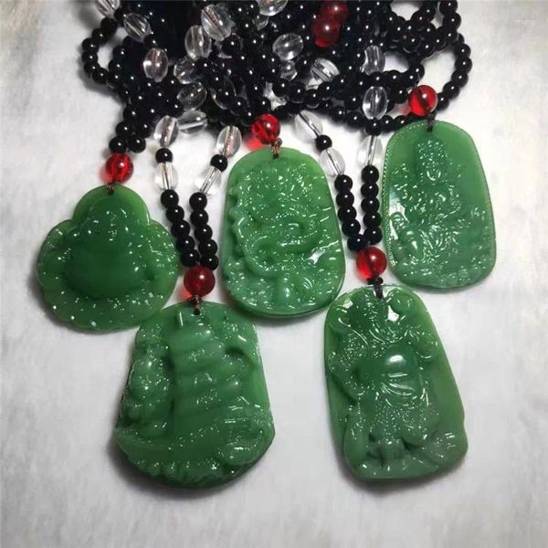 Anhänger Halsketten 2024 Retro Buddha Grüne Jade Halskette Ethnische Religion Pullover Zubehör Großhandel