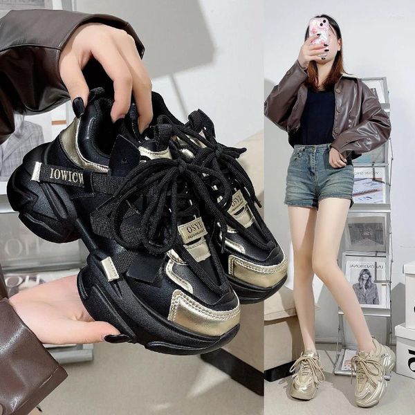 Scarpe eleganti Papà con suola spessa Donna 2024 Four Seasons Light Fried Street Show Piede Piccolo aumento Sport casual