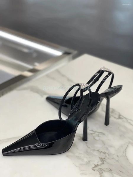 Sandali sexy cinturini alla caviglia neri punta a punta solida tacco alto sottile in pelle verniciata scarpe da donna moda partito 2024 lusso superficiale