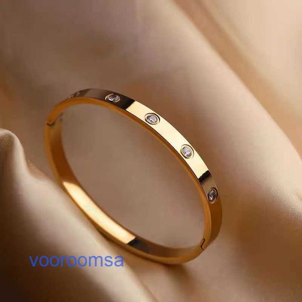 Tendenza, moda, gioielli versatili, buoni, carini, bracciale in oro per pneumatici per auto, carta alla moda, set per la casa, apertura con diamanti, da donna alla moda e minimalista, con scatola originale