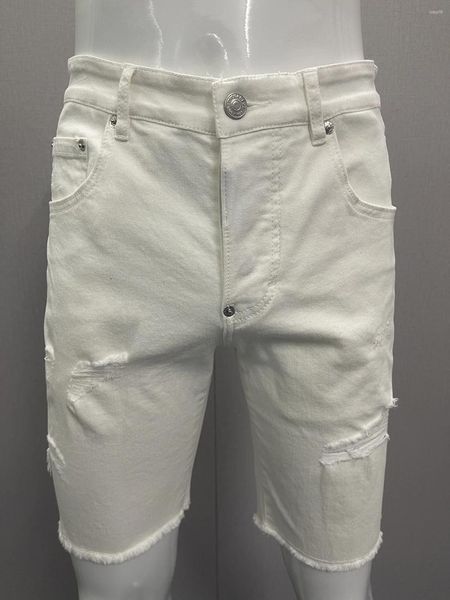 Jeans masculinos 2024 verão na moda moda lado colorido fita shorts calças divididas com lágrimas