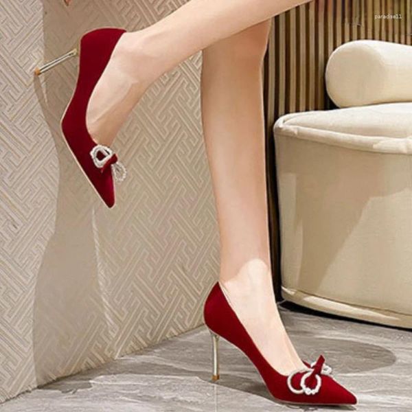 Kleid Schuhe Mode Damen Exquisite Wildleder Rot High Heels Hochzeit Bankett Einfarbig Licht Mund Qualität Stiletto