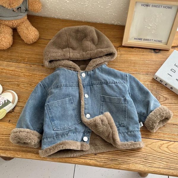 Down Count Children's Peluş Denim 2024 Kış Boys 'Moda Kapşonlu Top Giyim Koreli Kız Kızlar Kalınlaştırılmış Sıcak Ceketler