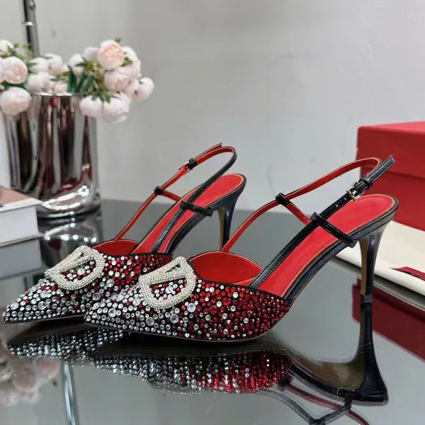 En Kaliteli Slingbacks Kadınlar Sandalye Toe Lüks Tasarımcı Ayakkabı Günlük Yüksek Topuklu Kristal Dekorasyon Moda Partisi Sandalet Boyutu 35-43