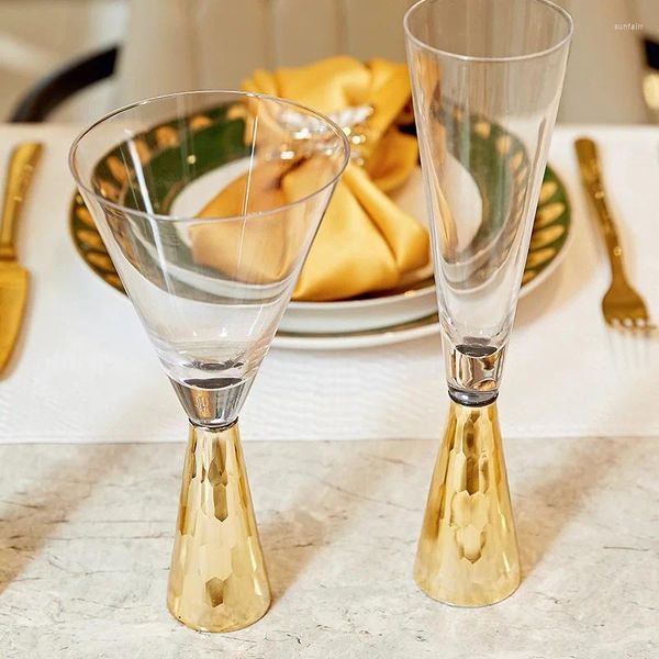 Bicchieri da vino Nord Europa Banchetti Lussi leggeri Vetro rosso Matrimonio Flute da champagne Calice da cocktail in cristallo dorato Coppa Martini