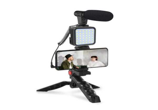 Kit video professionale per smartphone Microfono Supporto per treppiede con luce a LED per Vlogging dal vivo Pografia YouTube Accessori per filmmaker Trip8676959