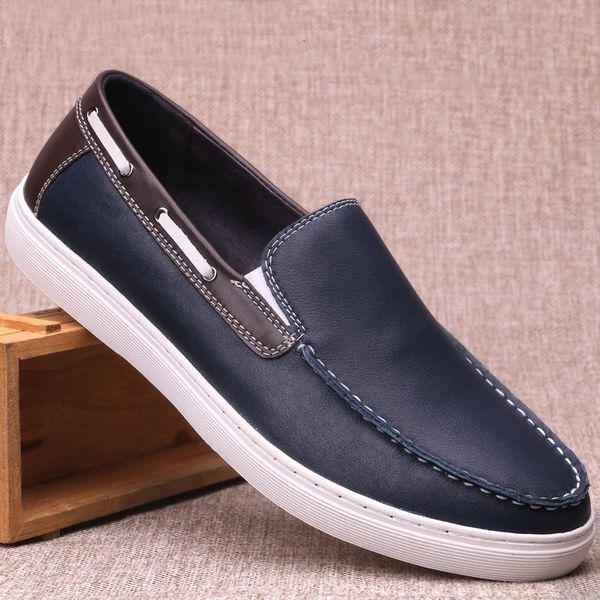 Sapatos casuais de couro genuíno de luxo estilo britânico barco de fundo macio sapato plano respirável juventude condução luz mocassins m98023 240102