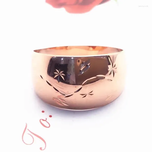 Clusterringe 585 Lila Gold Gravierte kleine Blume glänzend breit für Frauen vergoldet 14 Karat Rose einfacher und glänzender Ring Bankettschmuck