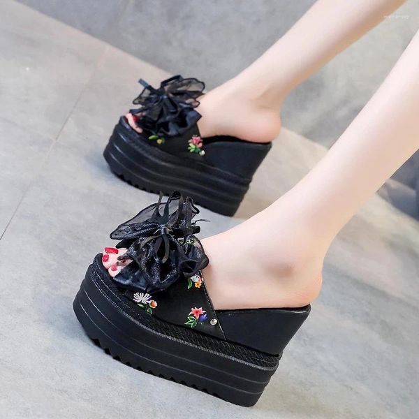 Terlik 13cm Yaz Kadınlar Flip-Flops Plaj Ayakkabıları Bayanlar Orta Kama Topuklu Kadın Platform Beyaz Dış Sandalet