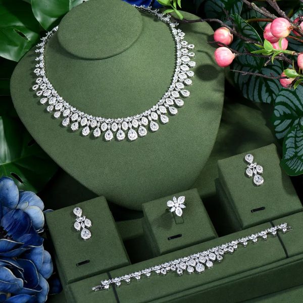 4-teiliges glänzendes Zirkonia-Set aus nigerianischem und afrikanischem Luxus für Braut, Hochzeit, Party-Schmuck-Set für Frauen, Kleid-Accessoires, N-136 240102