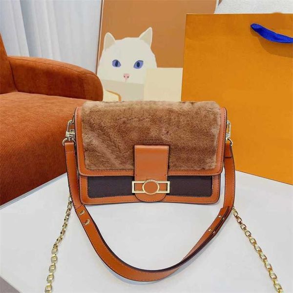 Yüksek kaliteli tasarımcı lüks omuz çanta zinciri çanta sonbahar kış kadınlar kıllı crossbody elçi çantaları klasik mektup baskı cüzdanı 220920