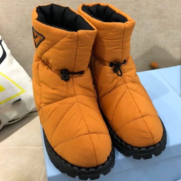 2024 Blow padded Ski Boot Cold Weather shoes Winter Warm Quilted Nylon Ankle Snow Boots Luxury Designer Fashion Eiderdown non slip Half Booties women's factory