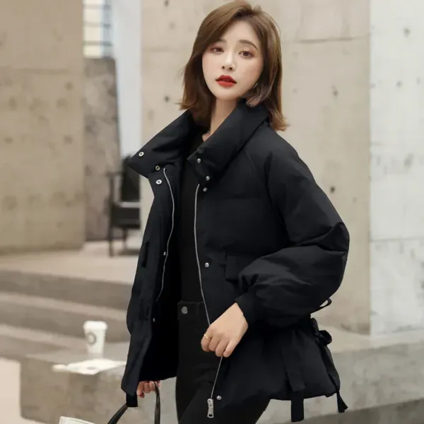 Kadın trençkotları kapitone yastıklı kadın ceket kadınlar için kısa siyah ceketler kırpılmış ördek aşağı kalın dolgu Kore 2024 sevimli y2k moda
