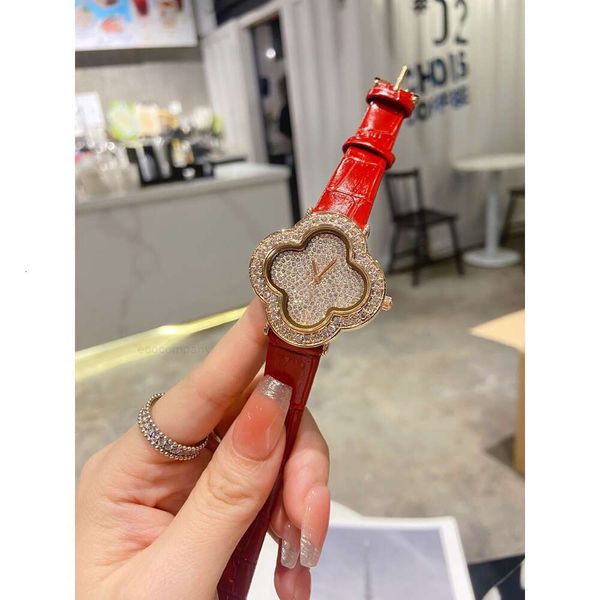 Quadrifoglio con diamanti va Van Orologio da polso alla moda Luxury Women Alhambra Cleefly Orologio Four Leaf Grass Net Rosso piccolo e verde Agata Donna 8UJV 8KKO CNFV