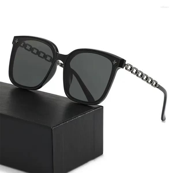 Occhiali da sole rettangolari da donna con catena in metallo, gamba a specchio, occhiali da sole, occhiali da guida per esterni UV400