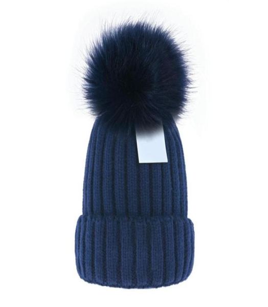 Ucuz Bütün Beanie Yeni Kış Kapakları Örme Şapkalar Kadın Bonnet Kalın Beanies Gerçek Rakun Kürk Ponponları Sıcak Kız Kapakları Pomp75025206579