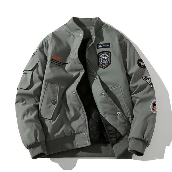 Giubbotto bomber classico da uomo unisex Volo Streetwear da motociclista Varsity di alta qualità con giacca a vento con dettagli applicati 240102