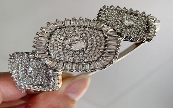 Bracciale da sposa con corona Splendidi gioielli di lusso in argento 925 con taglio principessa e topazio bianco con diamanti CZ, bracciale da polso da donna per Lo5863596