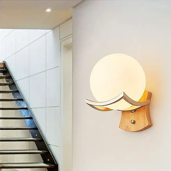 Duvar lambası Nordic Led Moon Demir Modern Dekoratif Merdivenler Yuvarlak Işık Ev Başucu Cam Top Işıkları Ahşap Sconce E27