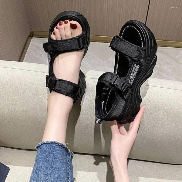 Sapatos de vestido plataforma senhoras calçados verão 2024 praia cunha sandálias impermeáveis para mulheres vip coreia e tendência de baixo preço