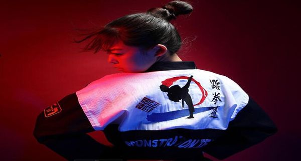 3 colori Moda stile coreano Ricamato Taekwondo dobok TKD Taekwondo Uniforme uomo adulto donna Abbigliamento karate indossare taekwondo sui5166253