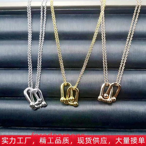 Família T Anel Duplo Tifannissm Colar de alta versão familiar anel duplo ferradura fivela em forma de cruz colar para mulheres diamante coreano em