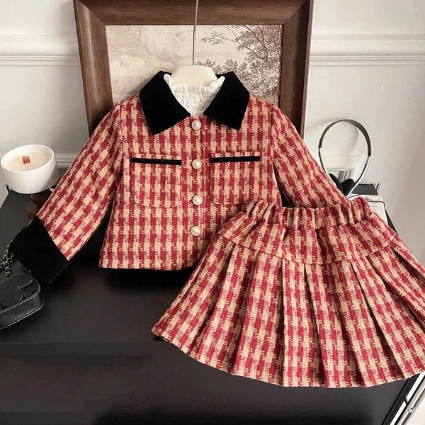 Conjuntos de roupas Children's Two Piece Set 2024 Inverno Cross Border Edição Coreana Menina Vermelho Checkered Pequeno Vento Perfumado Capa de Pelúcia