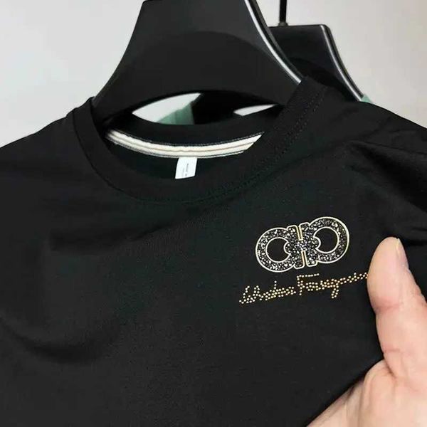 T-shirt da uomo Nuovo arrivo Designer T-shirt di lusso per uomo2023Estate a maniche corte coreano Girocollo Stampa Hot Diamond Trend Fashion Street Top J240103