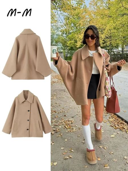 Hemdkragen Cape-Ärmel Tasche Wolle Kurzmantel Frauen Lose Unregelmäßige Taste Mäntel Mode 2023 Warme Herbst Winter Street Outwear 240102