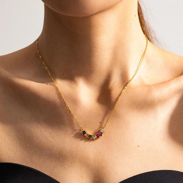 Anhänger Halsketten Mode Damen Arc Halskette 18 Karat vergoldet Edelstahl Bunte Zirkonia Mädchen Milde Ohrstecker Schmuck Halsreifen