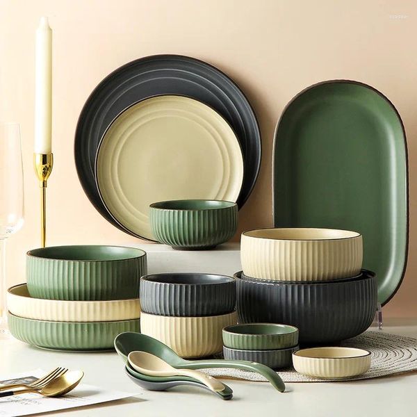 Тарелки с вертикальными полосками, серебряная керамическая посуда в стиле ретро, фарфоровые наборы посуды с посудой, чашка, тарелка, соус, целый набор