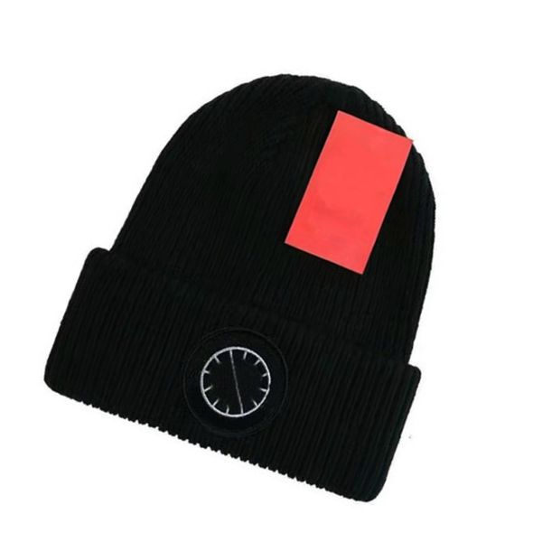 Cappellini Beanie/Skull Cappelli lavorati a maglia di design nel popolare cappello invernale canadese Classic Letter Goose Print Knit5265