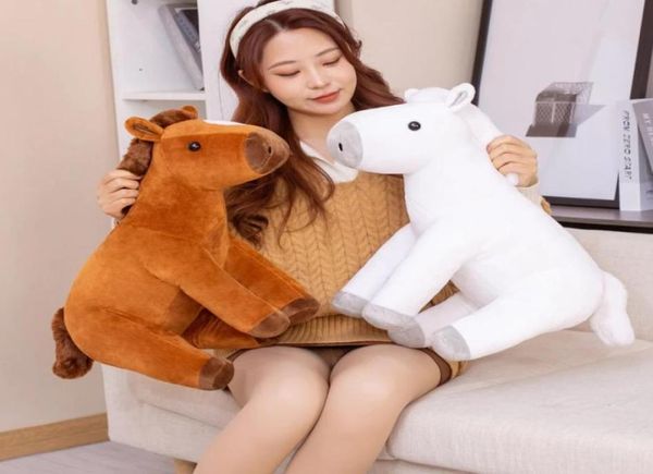 Morbido e carino peluche Vita reale Cavallo giocattolo Simulazione Marronebianco Animali Cavallo bambola Compleanno Cuscino Peluche Regalo Nuovo LA4529211970