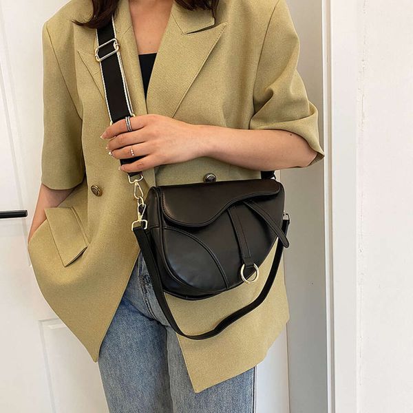 Moda feminina bolsa clássico premium couro vestido de noite sela saco superior designer bolsa de ombro versão coreana cor sólida arte inclinação crossbody bolsa