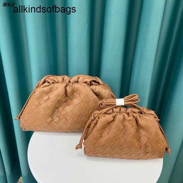 Bottegaaveneta Bolsa Bolsa Tecido Cloud Bun Bolinho de Pele Macia 2024 Nova Versão Coreana Bolsa Feminina Tendência Um Ombro Oblíqua Cruz Portátil Pequena Personalização frj