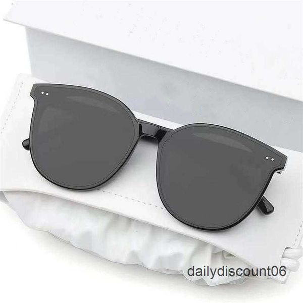 Новые звездные модели Классический нежный монстр Square Frame Ladies Sunglasses Fashion Men Luxury Trend High-end Universal243zcppxhkxp