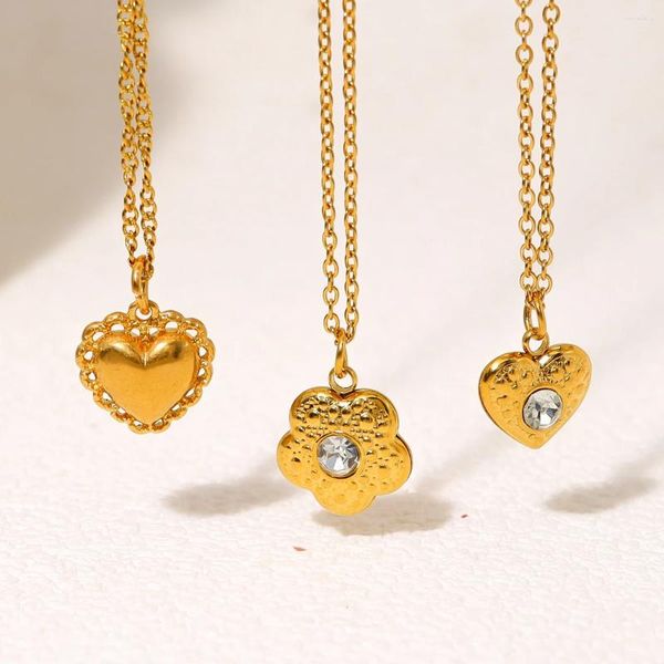 Anhänger-Halsketten WILD FREE 18 Karat vergoldetes Edelstahl-Herz für Frauen Einfacher klassischer schicker Charm-Schmuck Wasserdicht